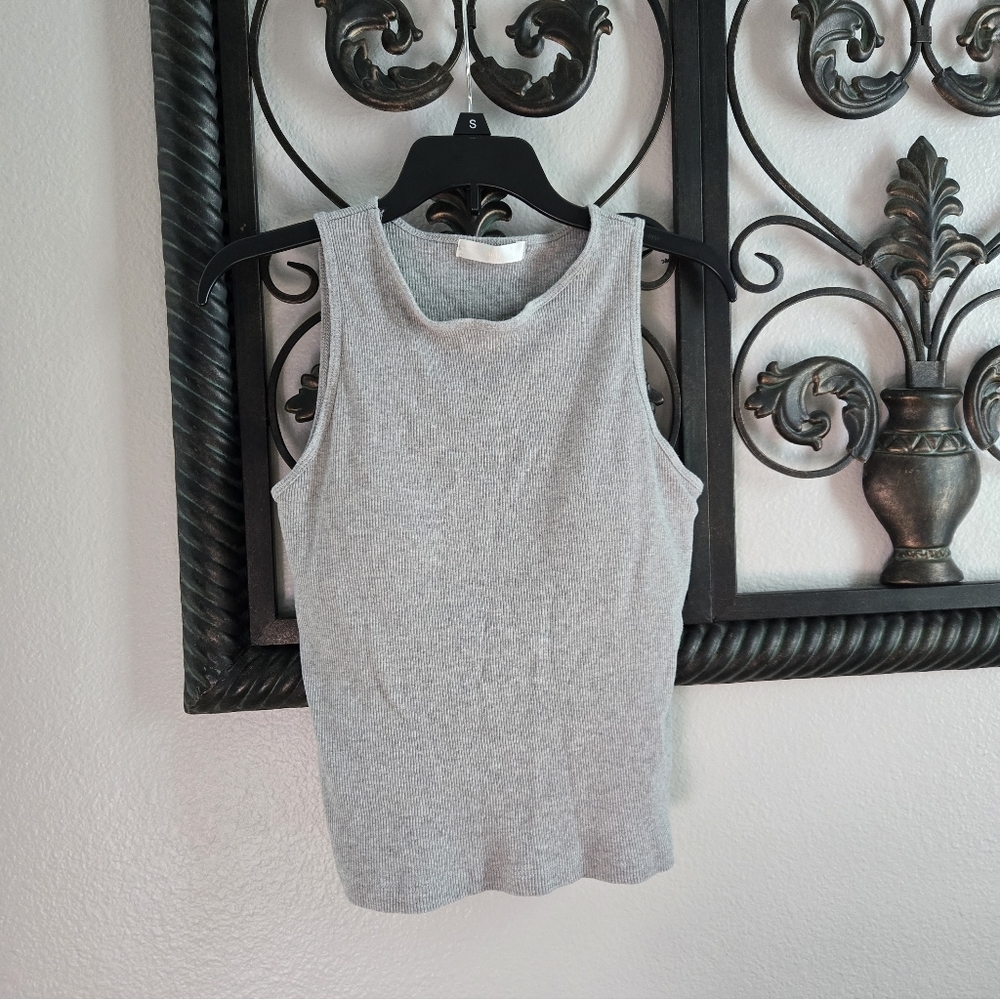 Moi Built In Bra Light Gray Ribbed Tank Top - Sleeveless Stretch Knit